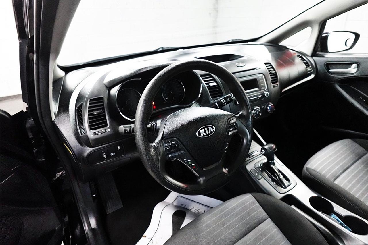 2015 Kia Forte LX+ LOW KM.ALL SERVICE RECORDS.0 CLAIM Photo