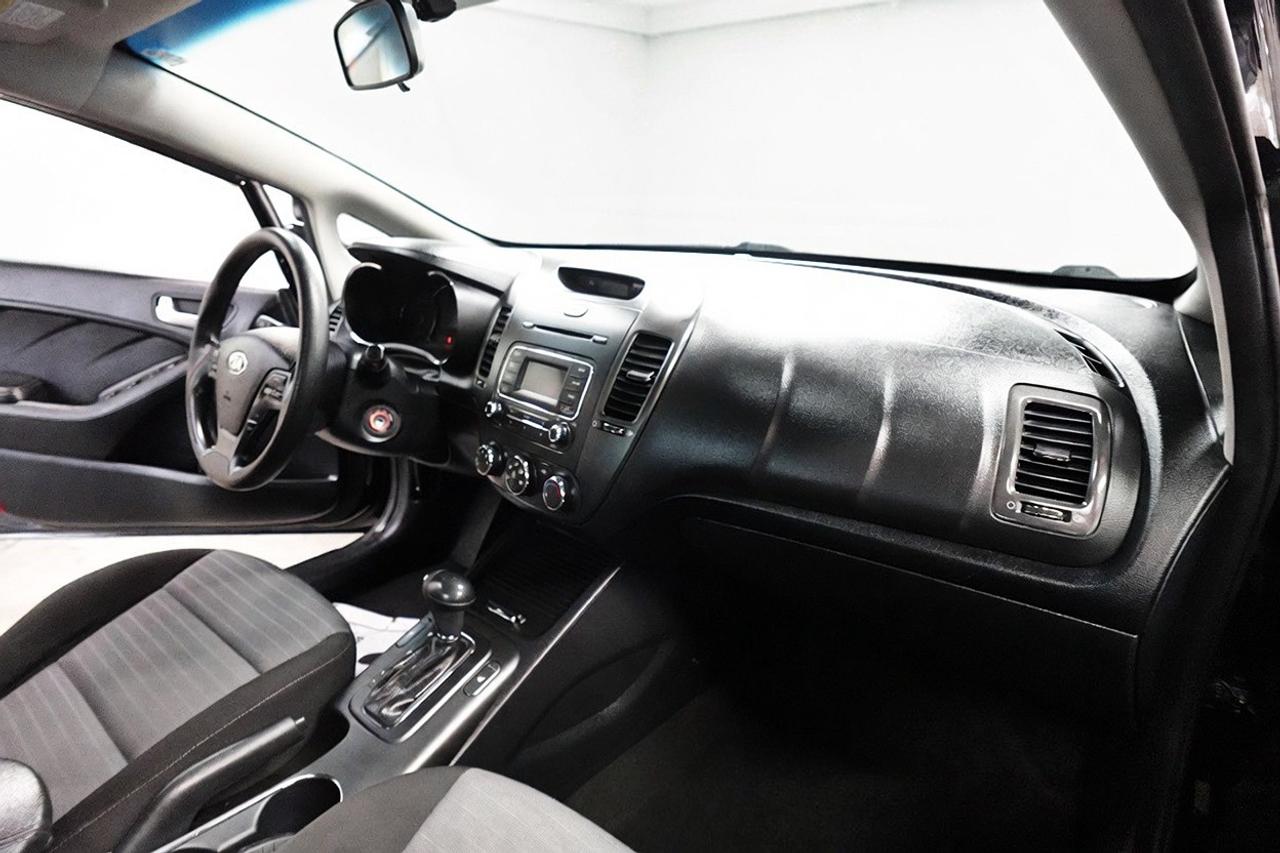 2015 Kia Forte LX+ LOW KM.ALL SERVICE RECORDS.0 CLAIM Photo