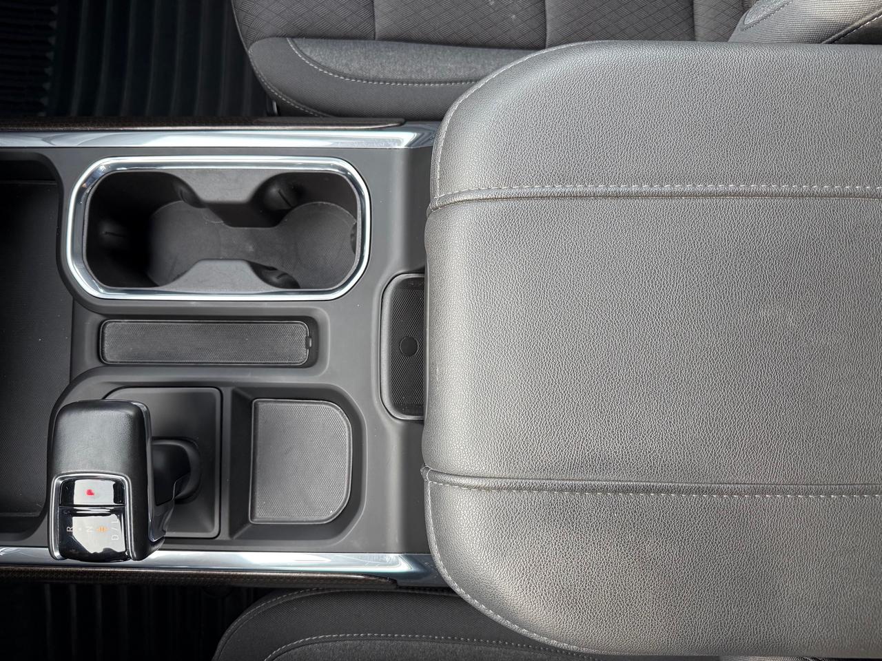 2023 Chevrolet Silverado 1500 RST 6.2L! Heated Steering and Seats ! Photo