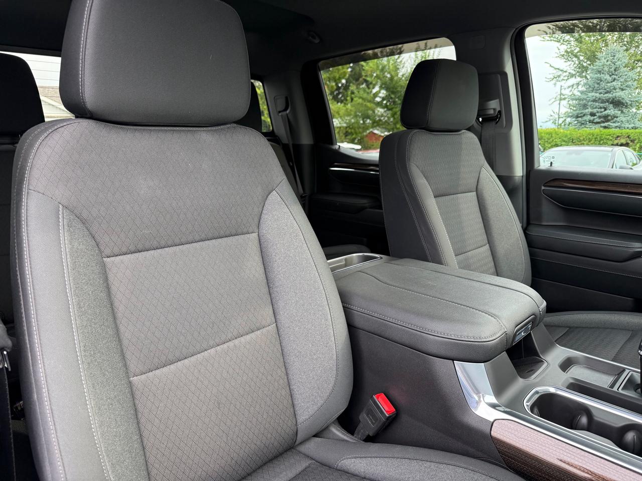 2023 Chevrolet Silverado 1500 RST 6.2L! Heated Steering and Seats ! Photo