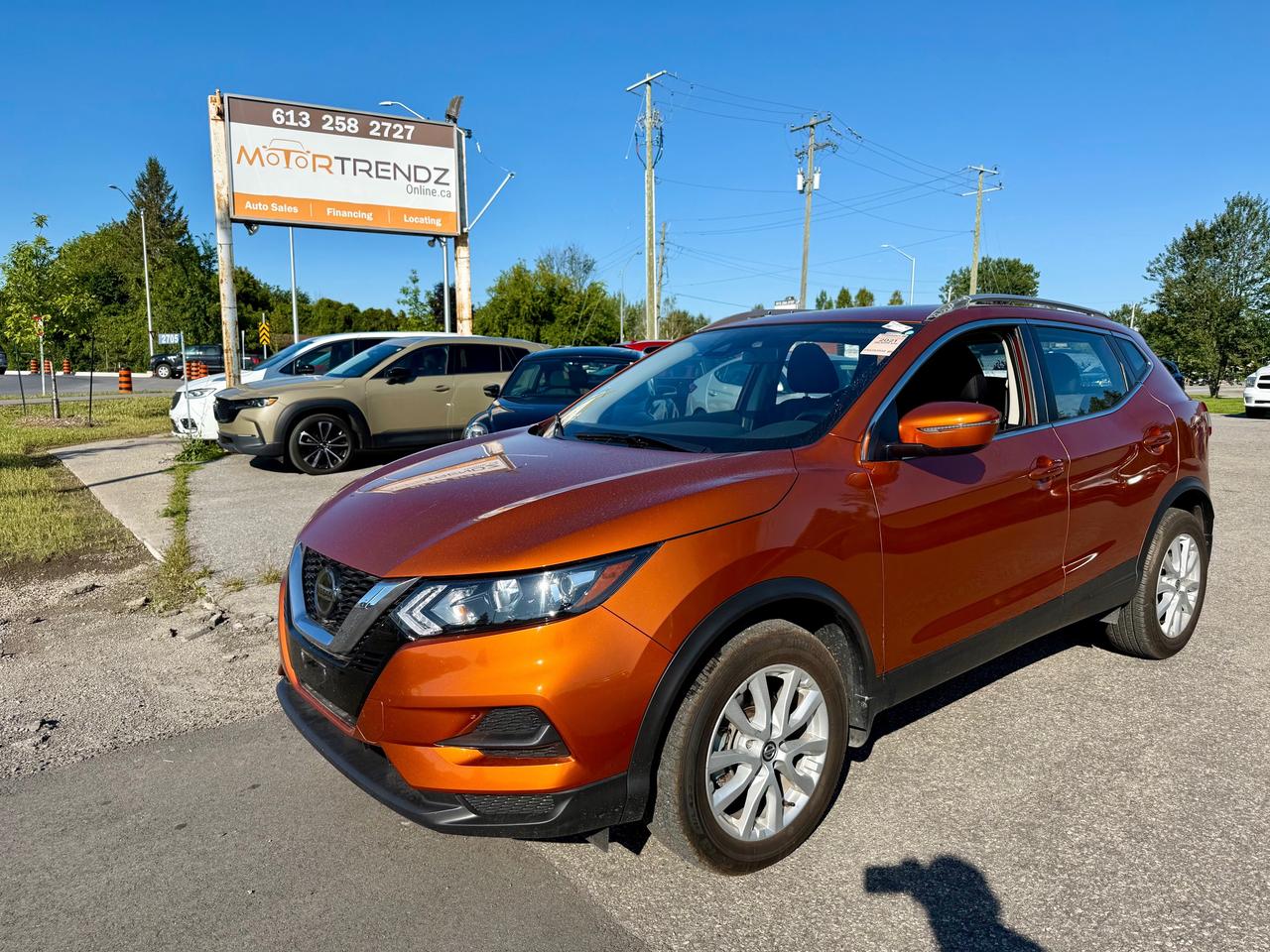 Sunroof ! AutoStart ! Heated Steering and Seats ! CarPlay ! Dual Zone Air ! Adaptive Cruise ! BackupCam !