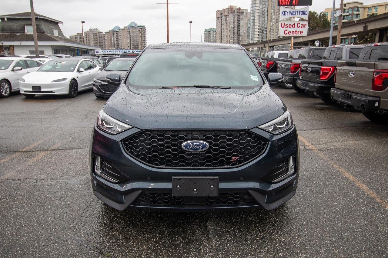2022 Ford Edge ST AWD Photo2