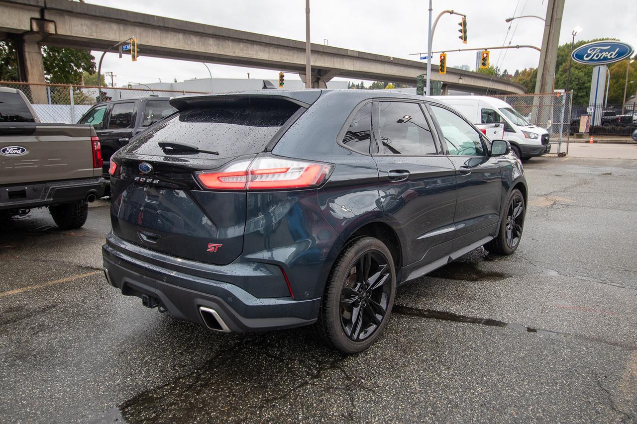 2022 Ford Edge ST AWD Photo4
