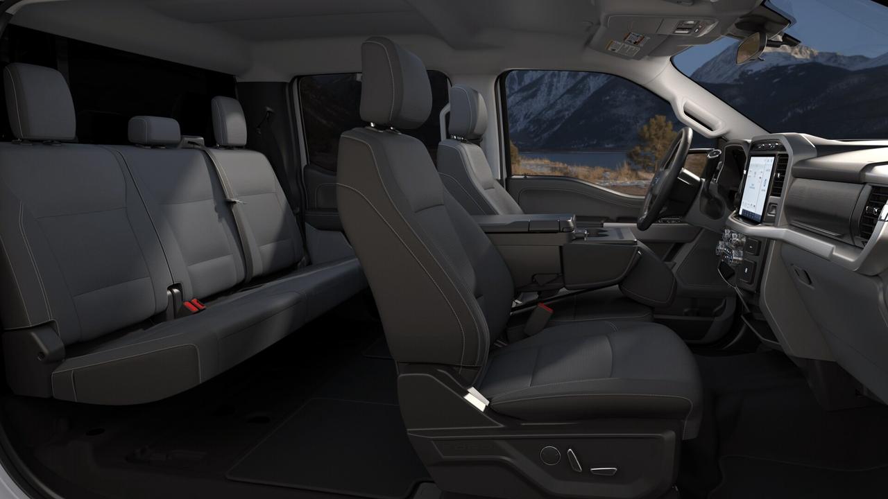 2022 Ford F-150 CREW CAB PICKUP Photo4