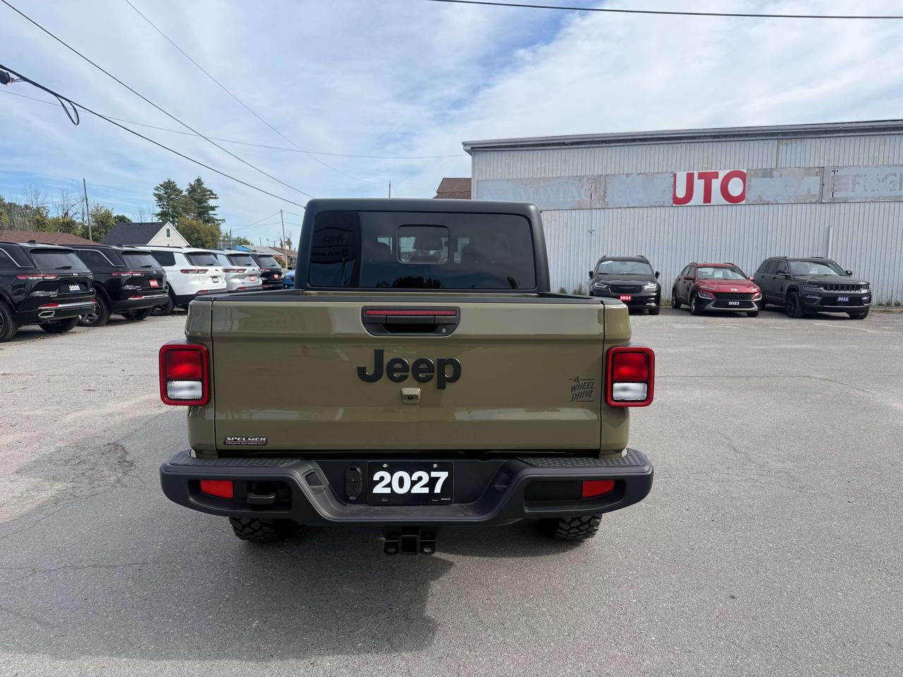 2027 Jeep Gladiator Willys 4x4 Photo