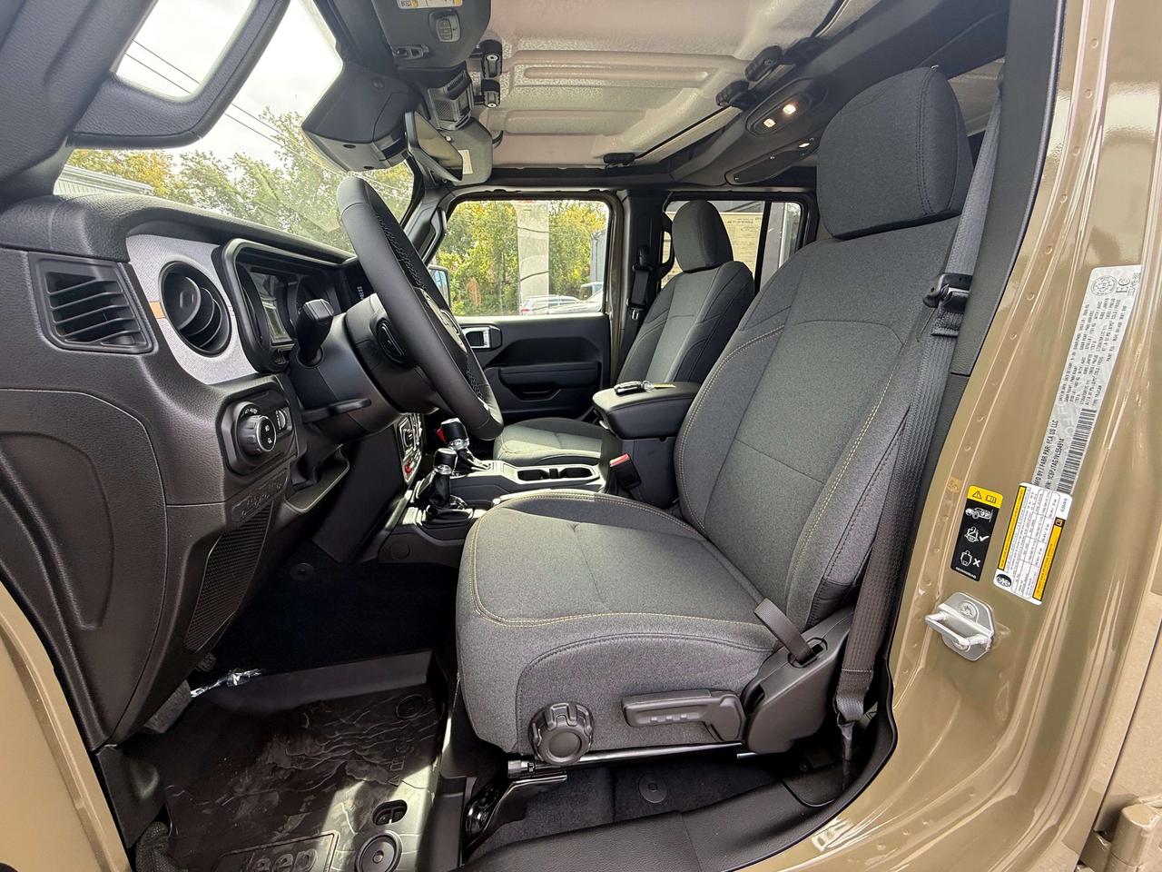 2027 Jeep Gladiator Willys 4x4 Photo