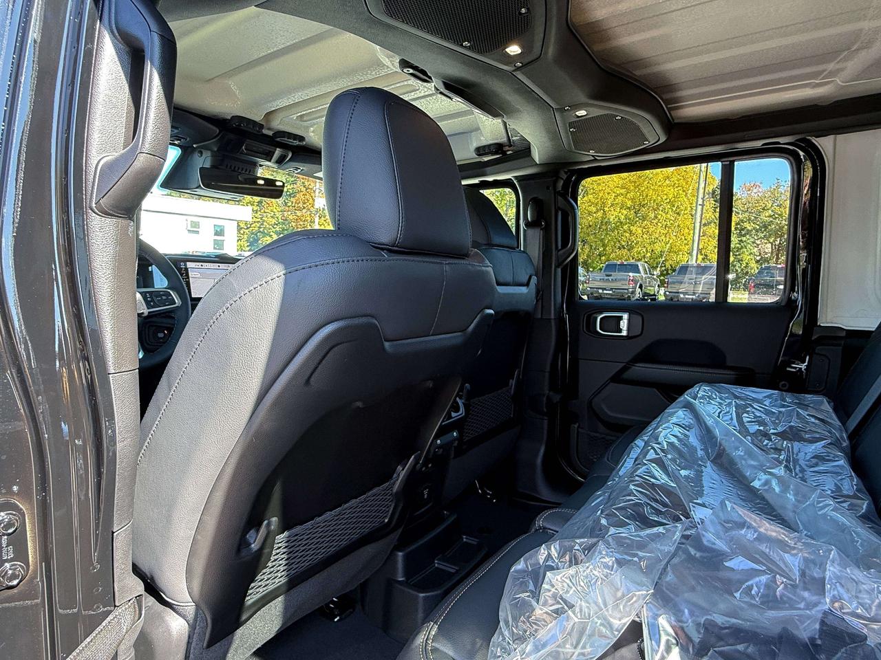 2027 Jeep Wrangler Sahara 4 Door 4x4 Photo