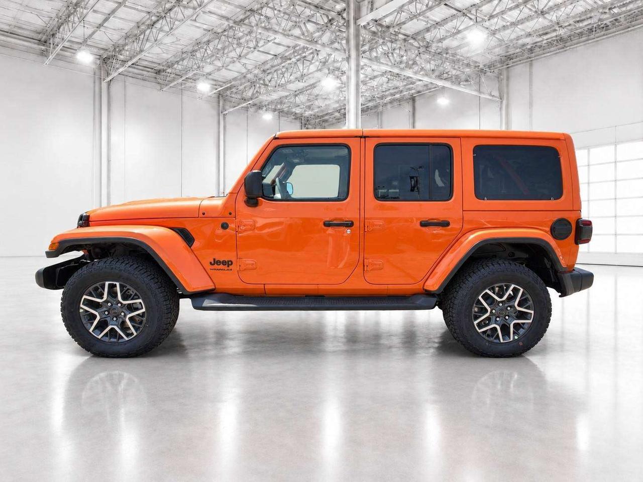 2027 Jeep Wrangler SAHARA | Painted Hardtop | Leather | 12.3" Display Photo2