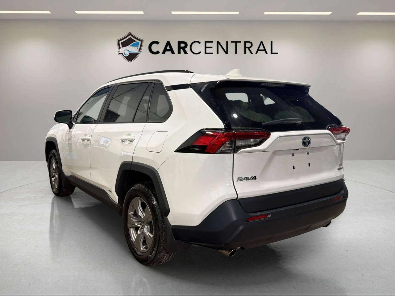 2023 Toyota RAV4 HYBRID LE | CLEAN CARFAX | CARPLAY | HTD SEATS Photo