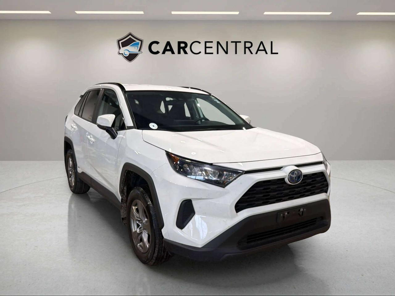 2023 Toyota RAV4 HYBRID LE | CLEAN CARFAX | CARPLAY | HTD SEATS Photo