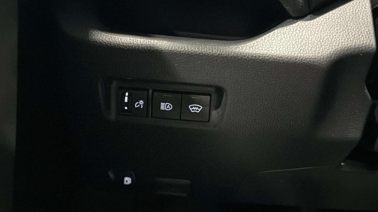 2023 Toyota RAV4 HYBRID LE | CLEAN CARFAX | CARPLAY | HTD SEATS Photo