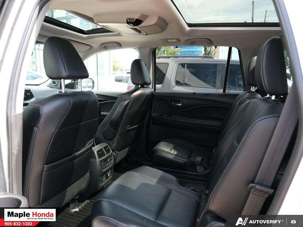 2022 Honda Pilot 7 Passenger| Leather Seats| Navi| Heated Seats Photo