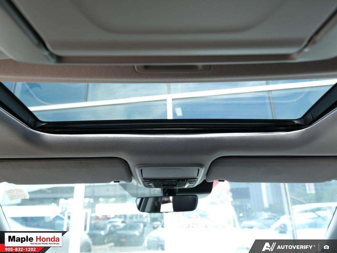 2022 Honda Pilot 7 Passenger| Leather Seats| Navi| Heated Seats Photo