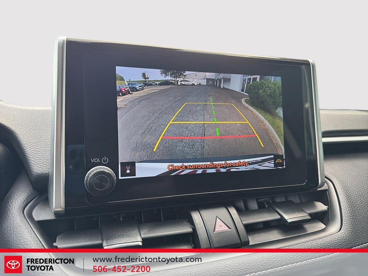 2023 Toyota RAV4 LE Photo