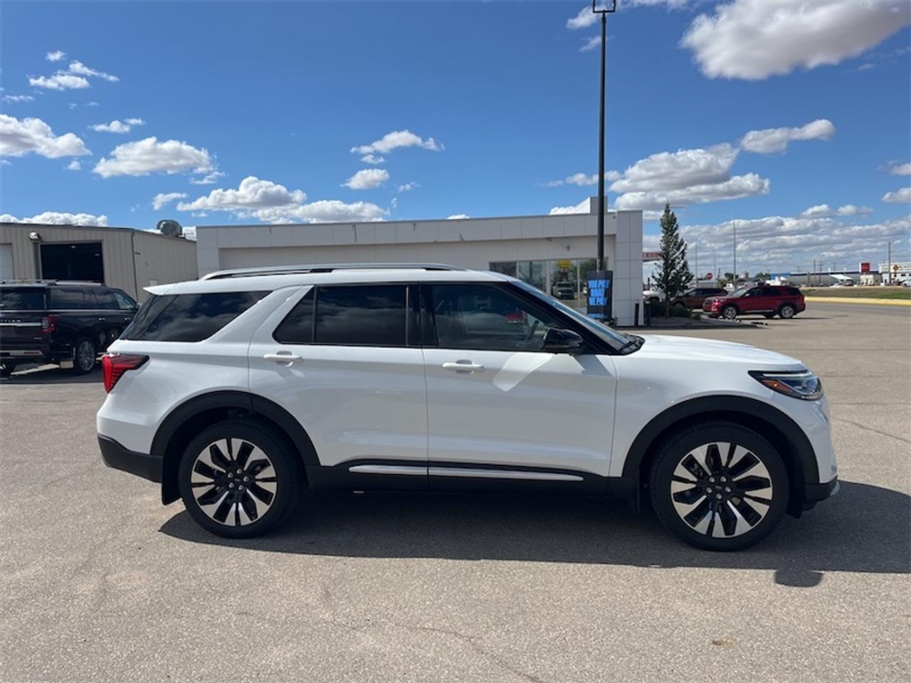 2026 Ford Explorer Platinum  - Leather Package Photo1