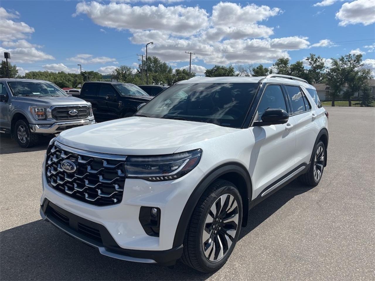 2026 Ford Explorer Platinum  - Leather Package Photo4