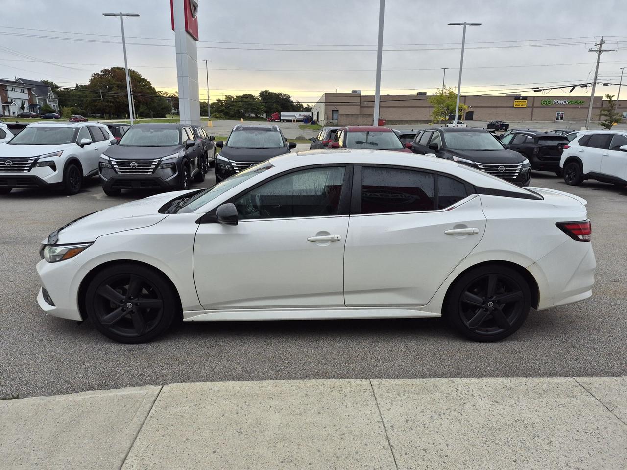 2021 Nissan Sentra SR MOONROOF, REMOTE START Photo