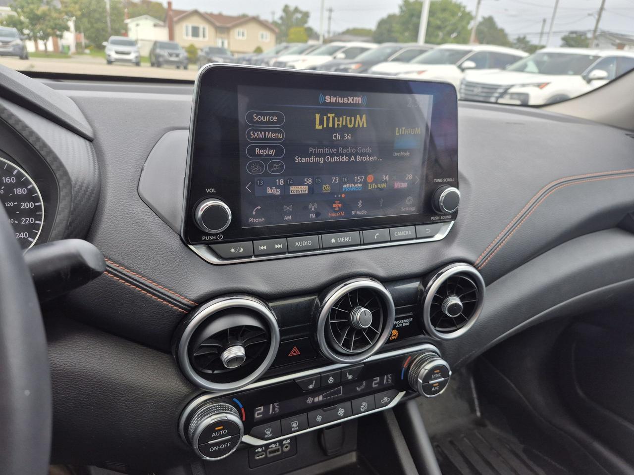 2021 Nissan Sentra SR MOONROOF, REMOTE START Photo