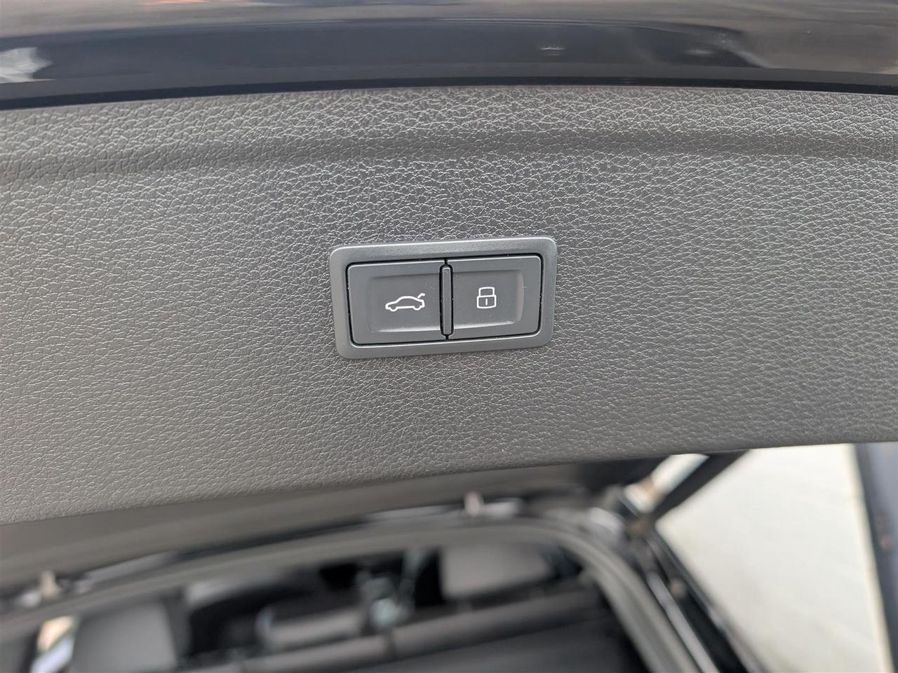 2023 Audi Q5 QTRO - LEATHER - HTD SEATS - TECH FEATS Photo