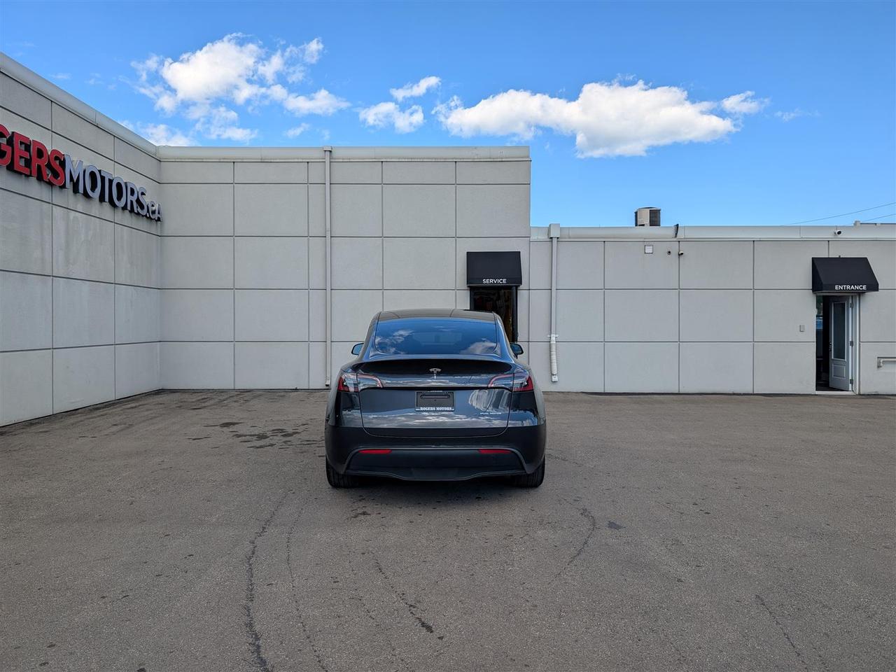 2024 Tesla Model Y LONG RANGE AWD - COMPUTER 4 - DUAL MOTOR Photo