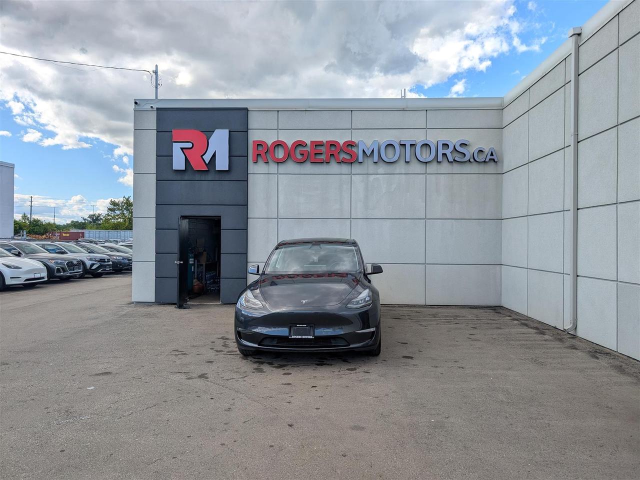 2024 Tesla Model Y LONG RANGE AWD - COMPUTER 4 - DUAL MOTOR Photo