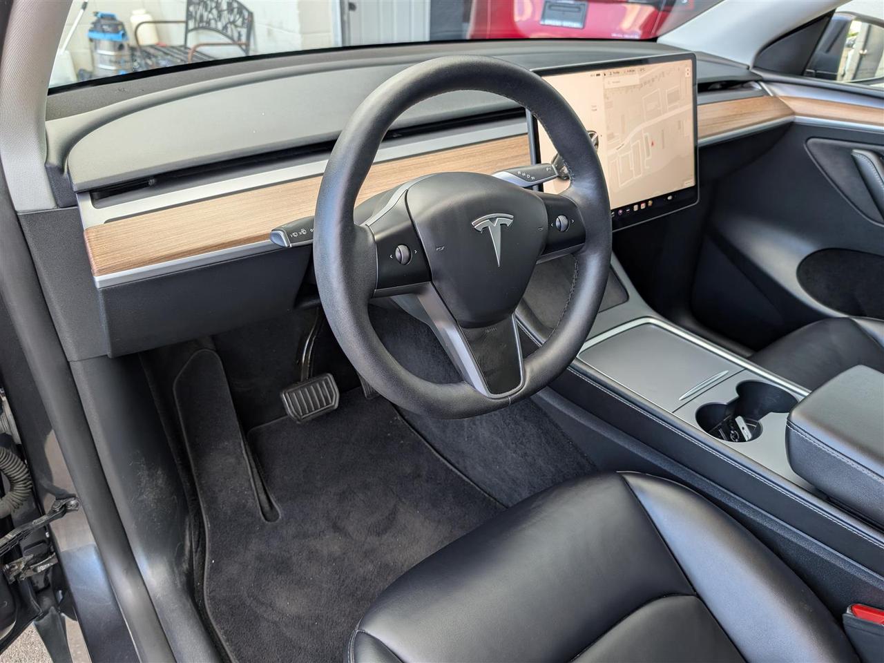2024 Tesla Model Y LONG RANGE AWD - COMPUTER 4 - DUAL MOTOR Photo
