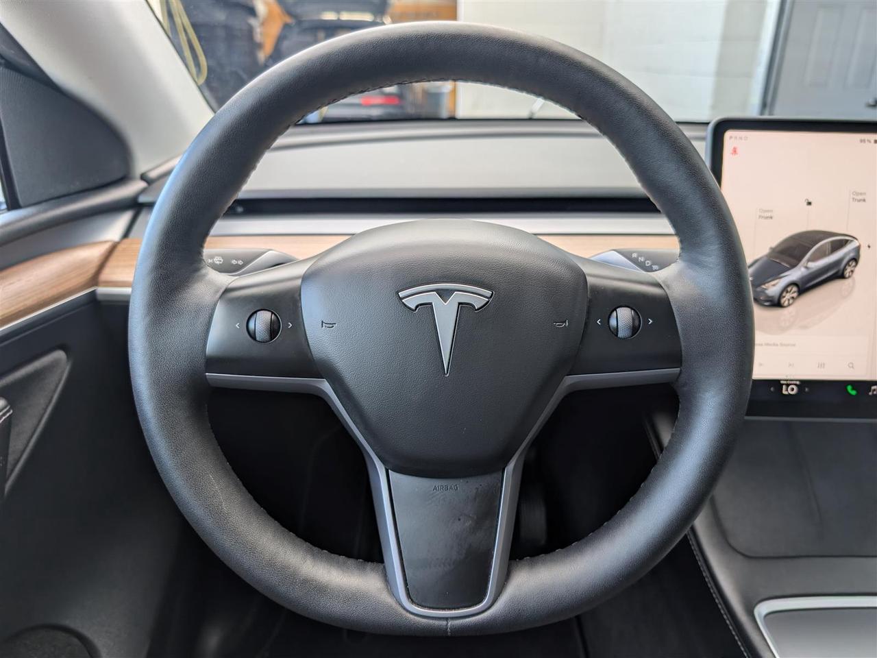 2024 Tesla Model Y LONG RANGE AWD - COMPUTER 4 - DUAL MOTOR Photo