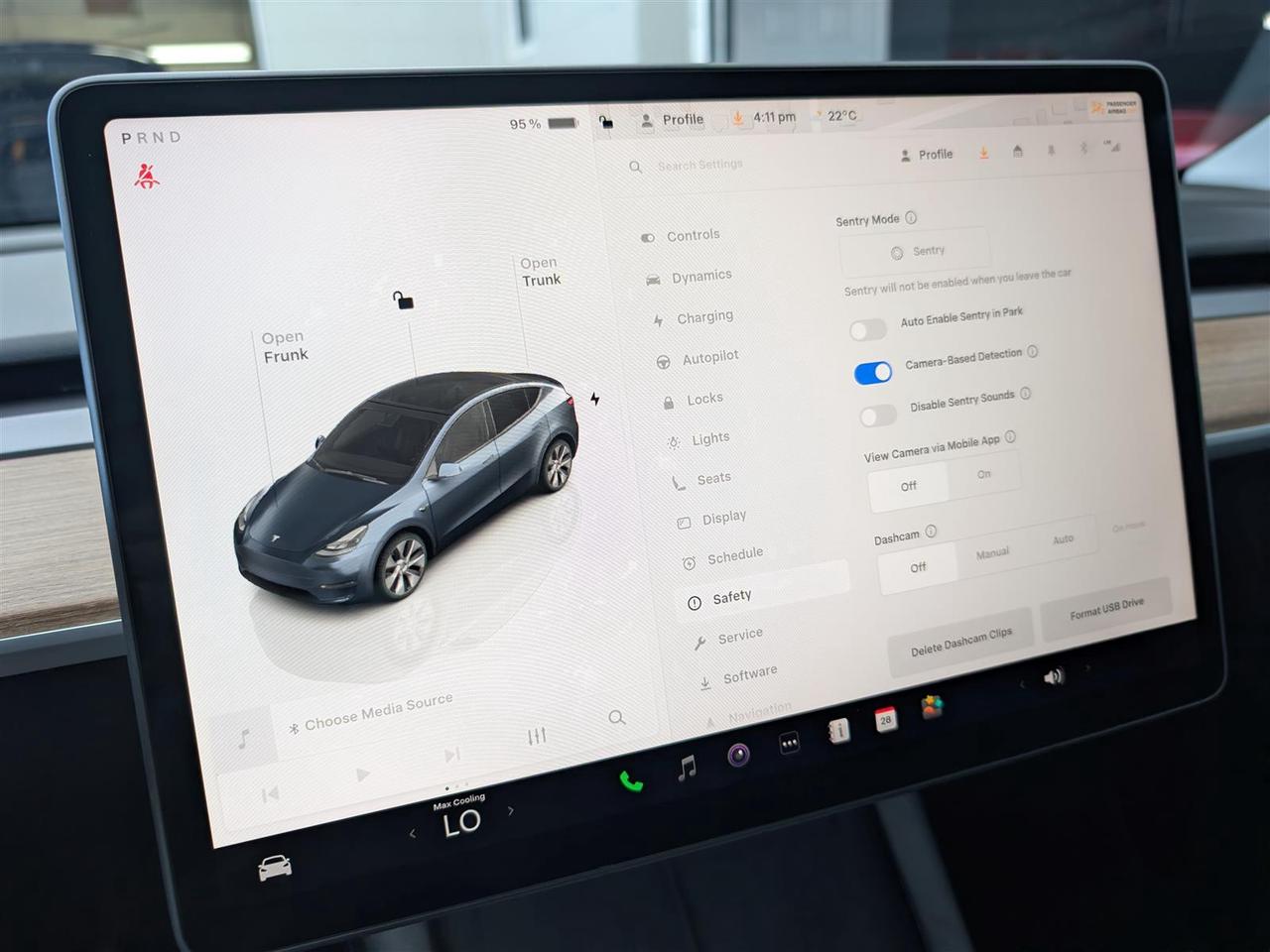 2024 Tesla Model Y LONG RANGE AWD - COMPUTER 4 - DUAL MOTOR Photo