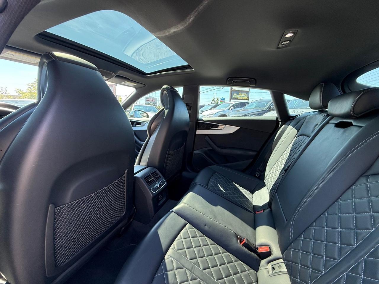 2022 Audi S5 Progressiv Photo