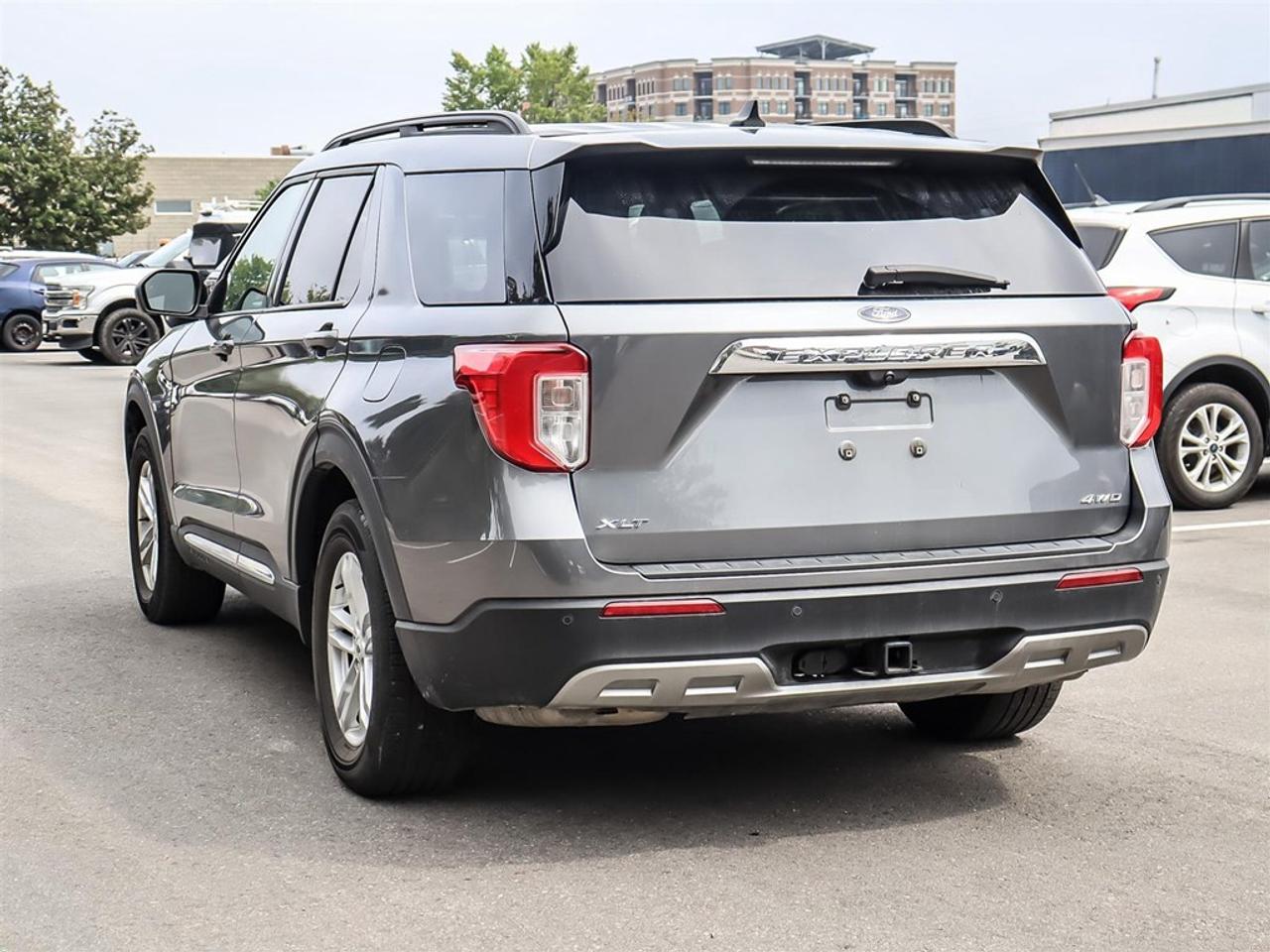 2022 Ford Explorer XLT 4WD Photo