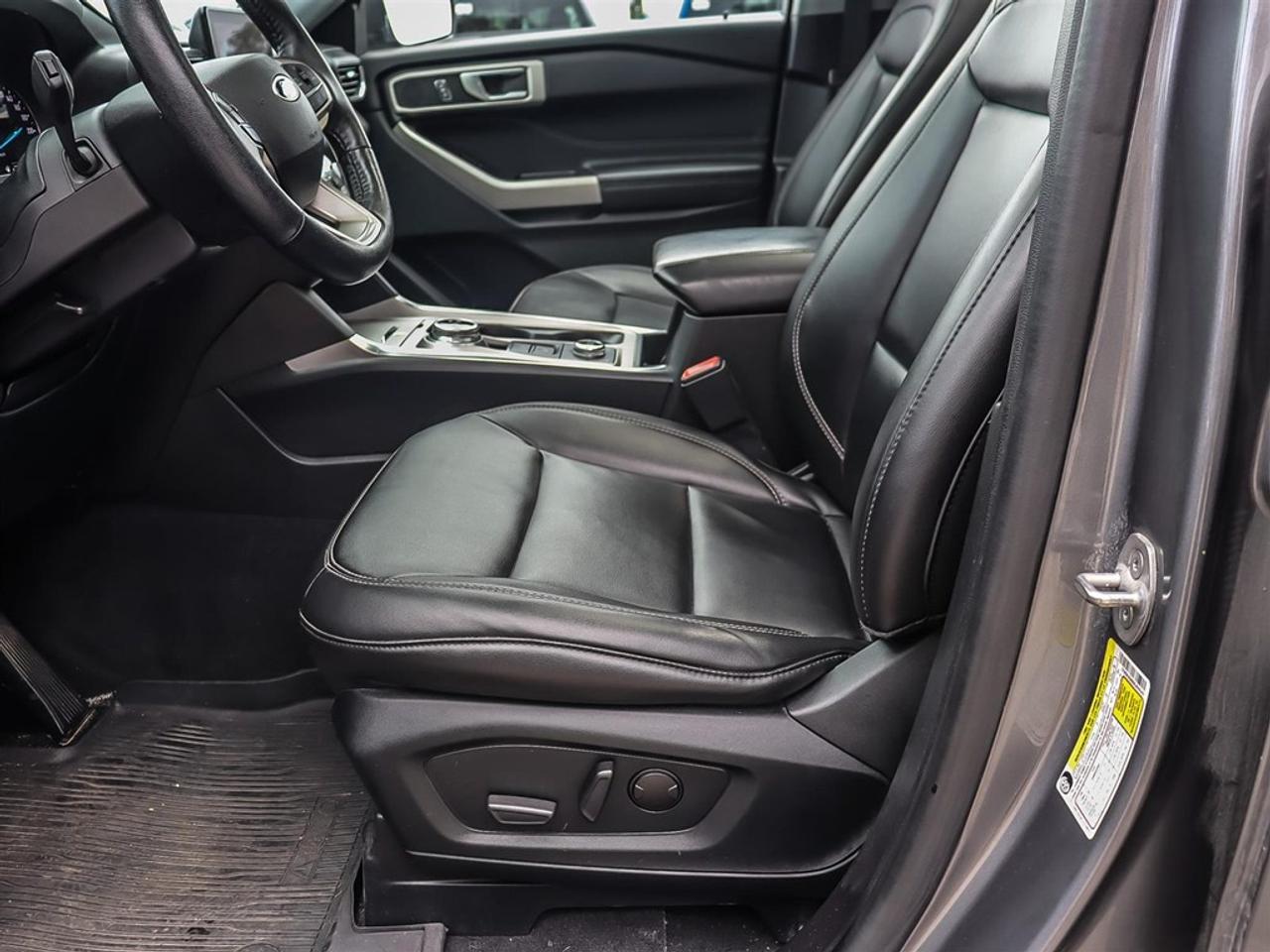 2022 Ford Explorer XLT 4WD Photo