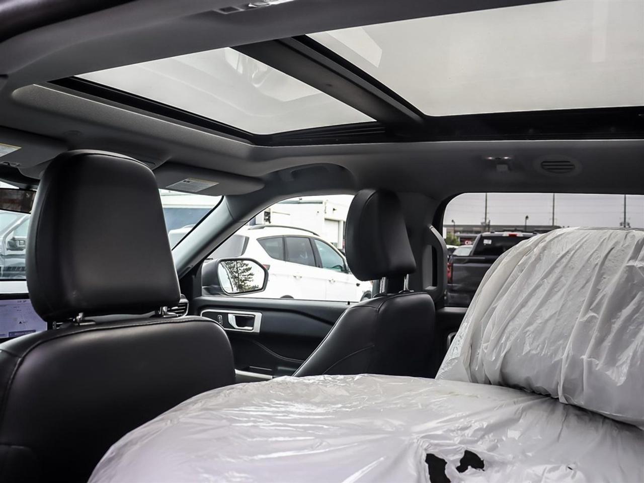 2022 Ford Explorer XLT 4WD Photo