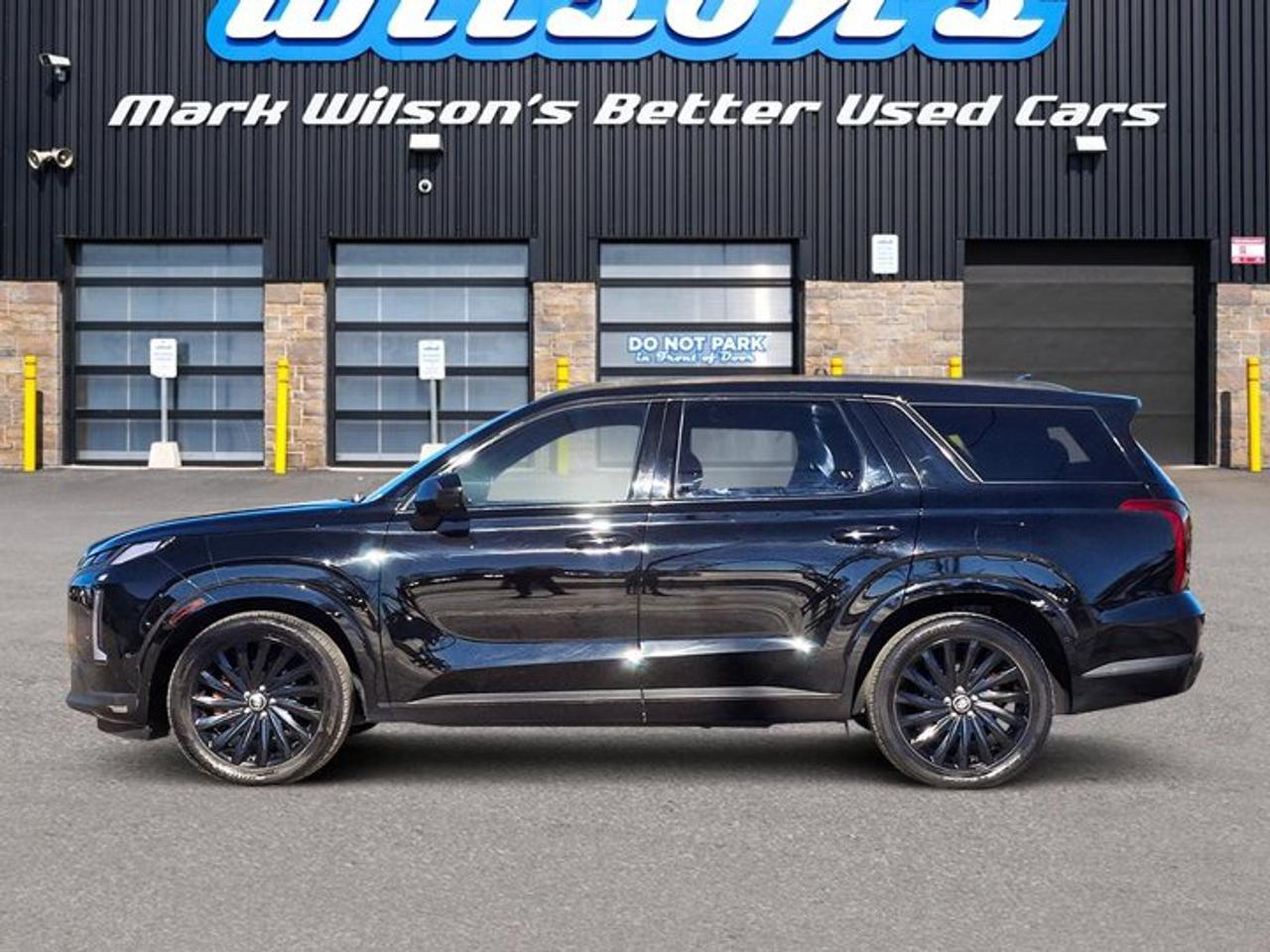 2023 Hyundai PALISADE Ultimate Calligraphy AWD | 7 Pass | Captain's Chairs | Leather | Sunroof | BSM and More ! Photo