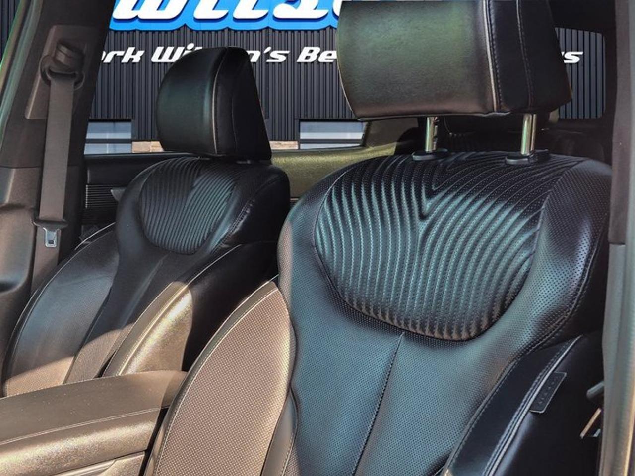 2023 Hyundai PALISADE Ultimate Calligraphy AWD | 7 Pass | Captain's Chairs | Leather | Sunroof | BSM and More ! Photo