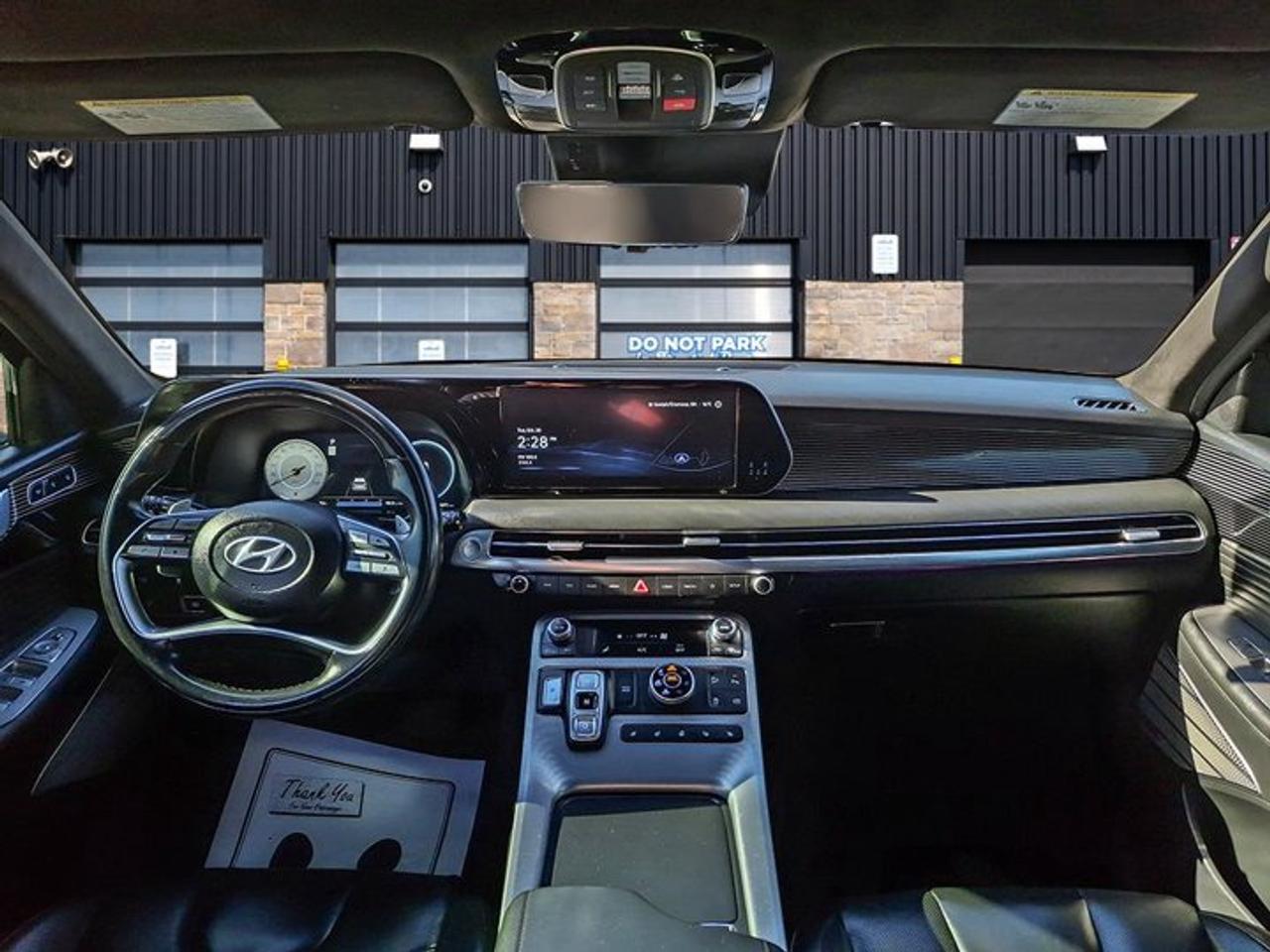 2023 Hyundai PALISADE Ultimate Calligraphy AWD | 7 Pass | Captain's Chairs | Leather | Sunroof | BSM and More ! Photo