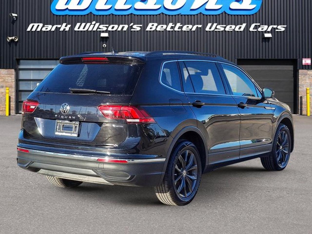 2024 Volkswagen Tiguan Comfortline AWD | Leather | Heated Seats + Steering | Wireless Carplay | Adaptive Cruise | and More! Photo