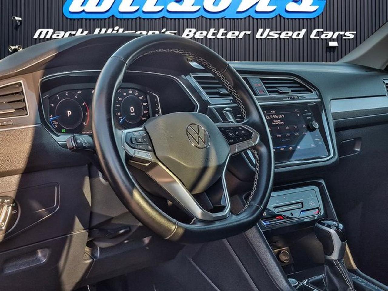 2024 Volkswagen Tiguan Comfortline AWD | Leather | Heated Seats + Steering | Wireless Carplay | Adaptive Cruise | and More! Photo