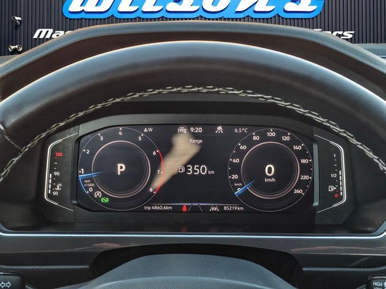 2024 Volkswagen Tiguan Comfortline AWD | Leather | Heated Seats + Steering | Wireless Carplay | Adaptive Cruise | and More! Photo