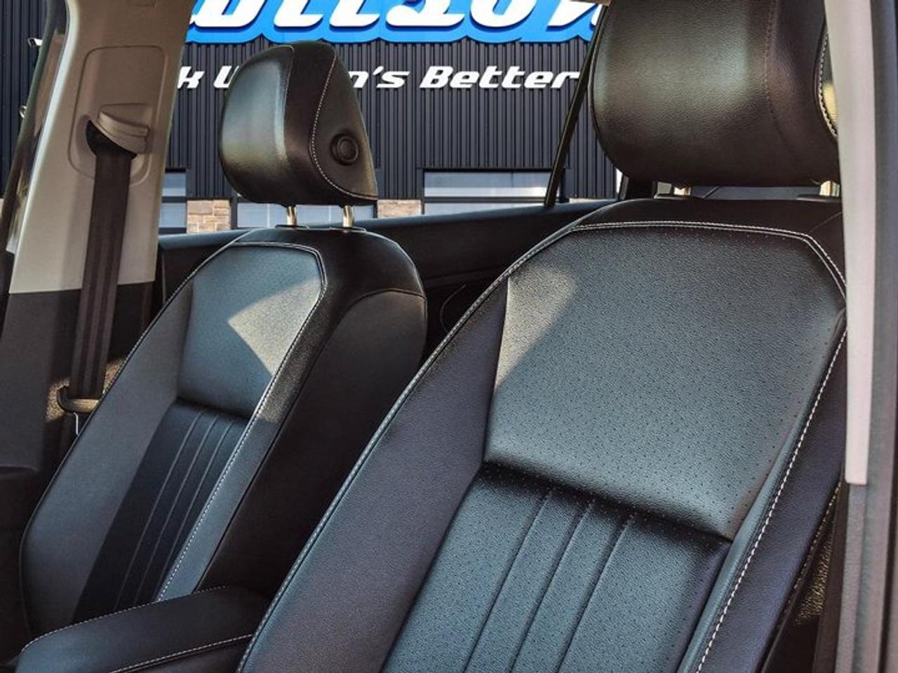 2024 Volkswagen Tiguan Comfortline AWD | Leather | Heated Seats + Steering | Wireless Carplay | Adaptive Cruise | and More! Photo