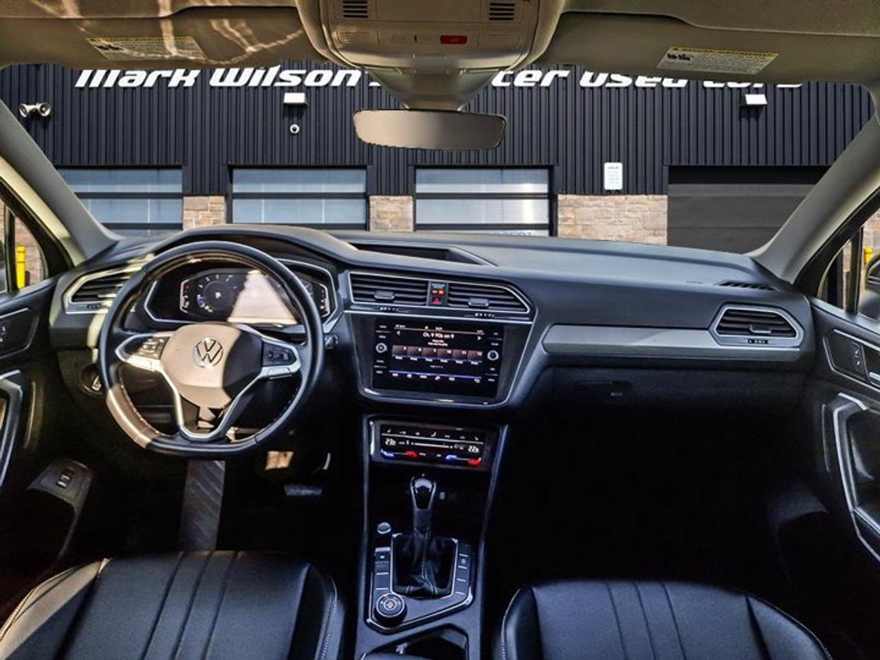 2024 Volkswagen Tiguan Comfortline AWD | Leather | Heated Seats + Steering | Wireless Carplay | Adaptive Cruise | and More! Photo