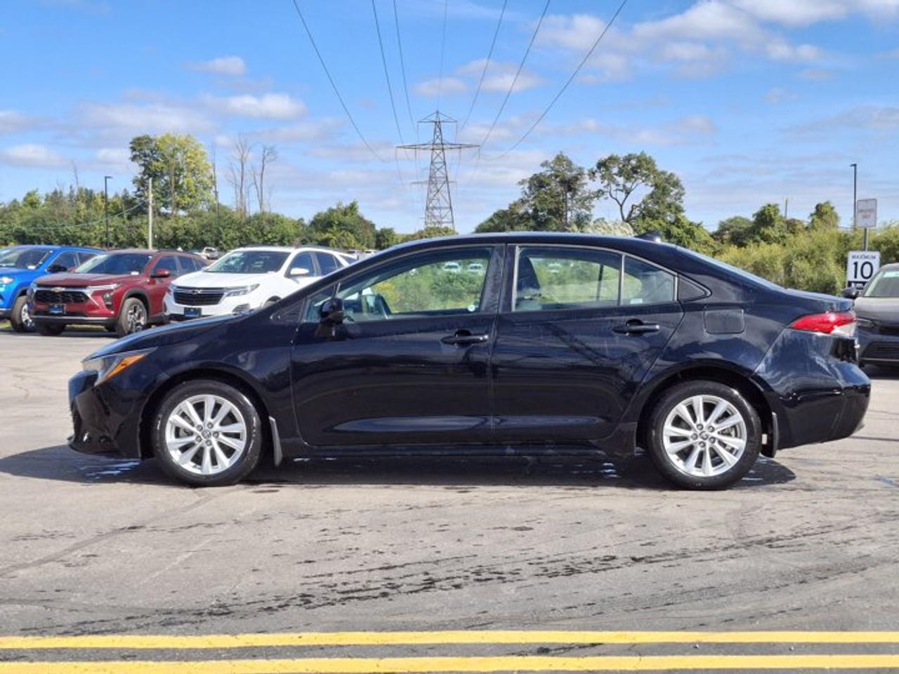 2024 Toyota Corolla LE Upgrade | Sunroof | Heated Seats | Radar Cruise | Rear Camera | Bluetooth | and More ! Photo