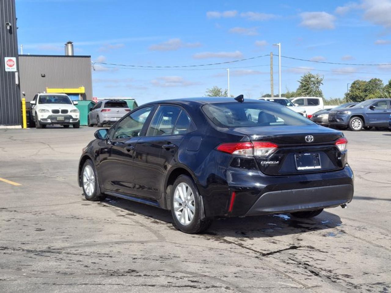 2024 Toyota Corolla LE Upgrade | Sunroof | Heated Seats | Radar Cruise | Rear Camera | Bluetooth | and More ! Photo