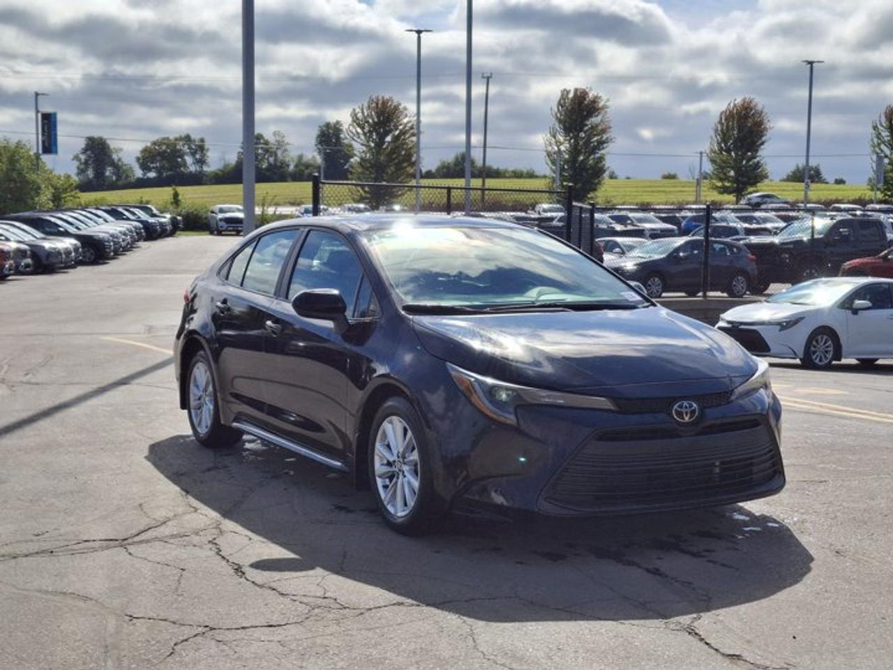 2024 Toyota Corolla LE Upgrade | Sunroof | Heated Seats | Radar Cruise | Rear Camera | Bluetooth | and More ! Photo