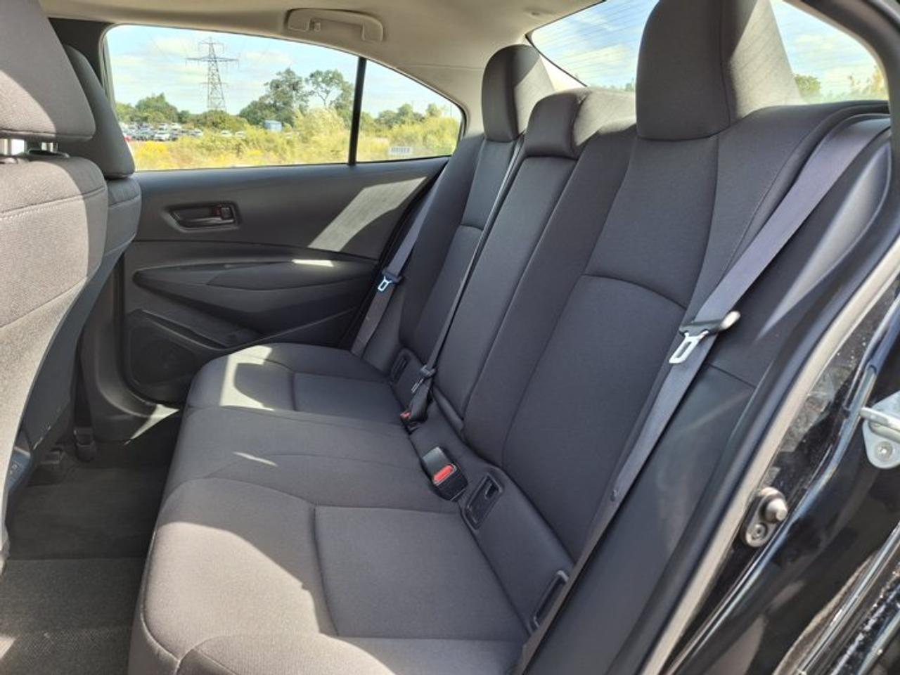 2024 Toyota Corolla LE Upgrade | Sunroof | Heated Seats | Radar Cruise | Rear Camera | Bluetooth | and More ! Photo