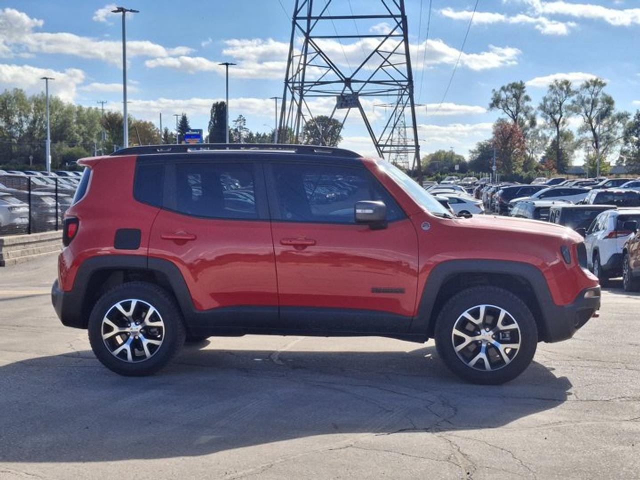 2021 Jeep Renegade Trailhawk 4WD | Pano Sunroof | Kenwood Audio | Trailer Group | Carplay + Android Auto | Heated Seats Photo