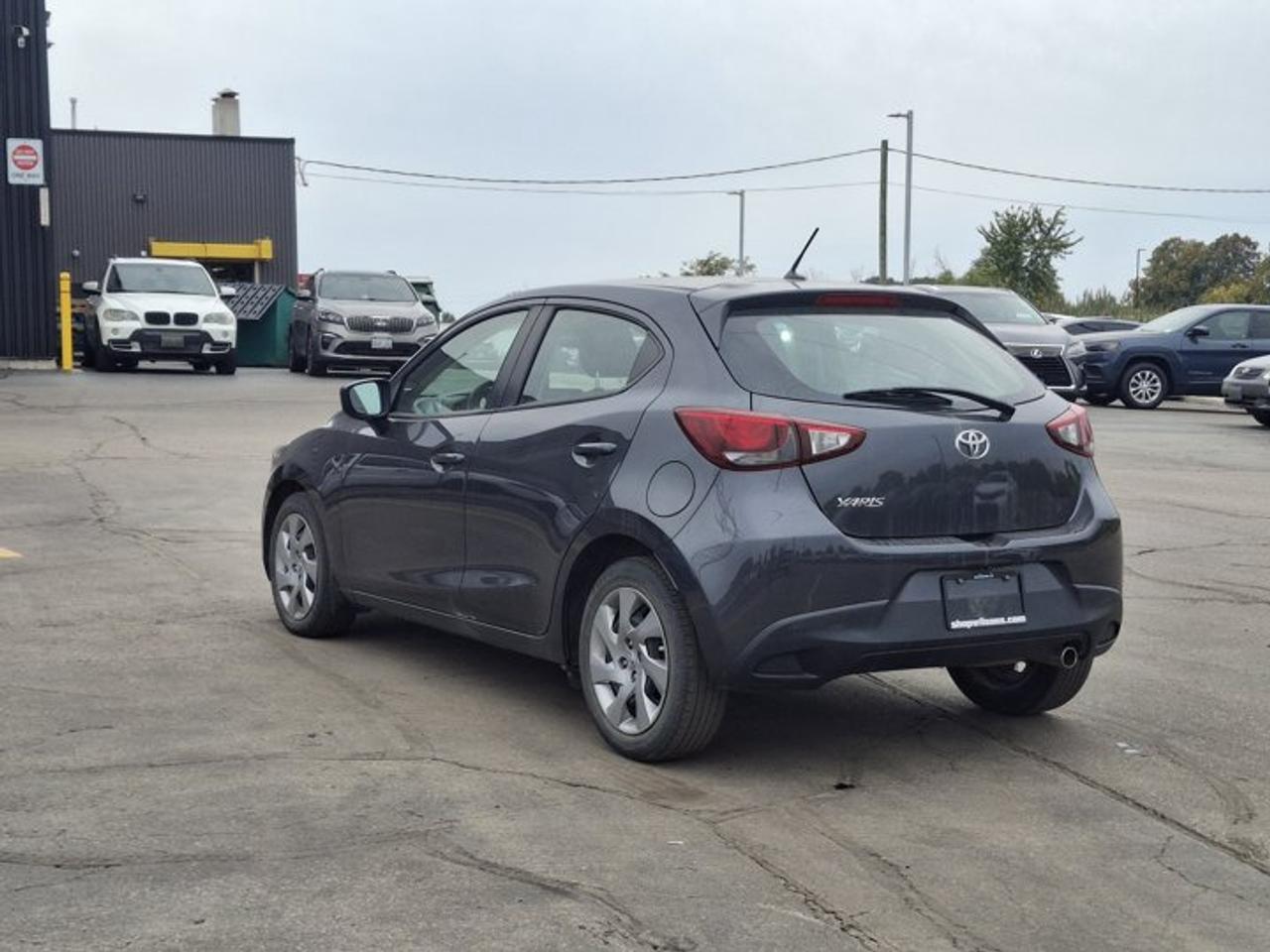 2020 Toyota Yaris Hatchback LE | Auto | Heated Seats | Bluetooth | Rear Camera | and More ! Photo