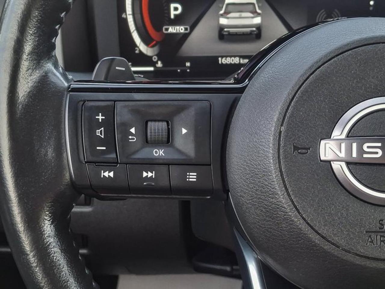 2023 Nissan Rogue Platinum AWD | Leather | Sunroof | Nav | HUD | Bose | Heated Wheel + Seats | 360 Camera and More ! Photo