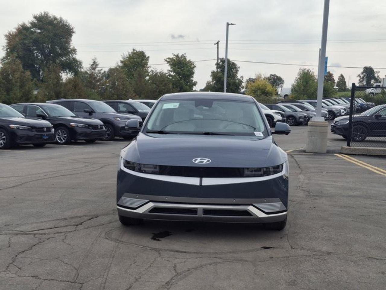 2024 Hyundai IONIQ 5 Ultimate AWD | Long Range | Leather | Glass Roof | Heated + Ventilated Seats | Htd Steering & More ! Photo