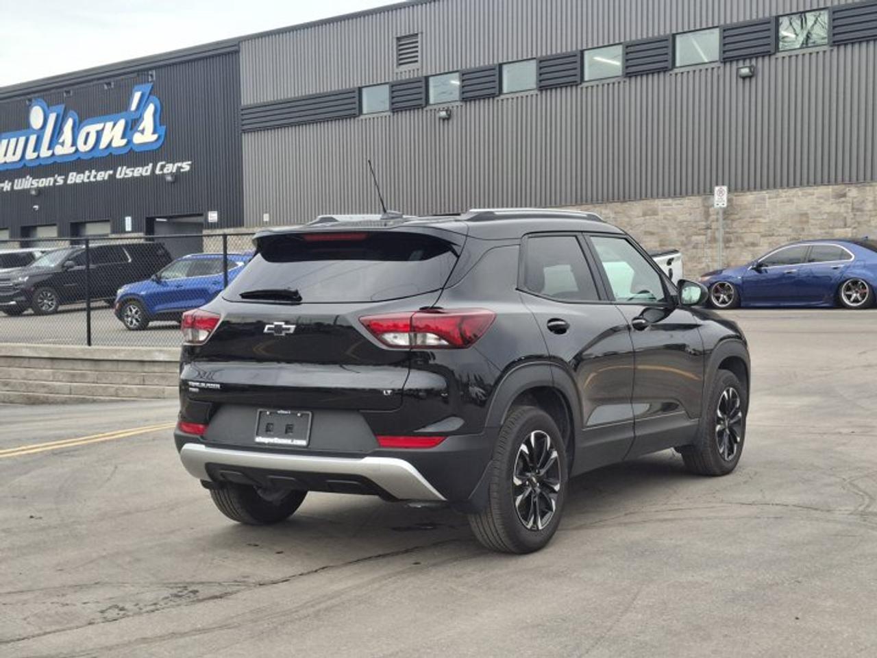 2023 Chevrolet TrailBlazer LT AWD | Heated Seats | CarPlay + Android | Remote Start | Rear Cam | and More ! Photo