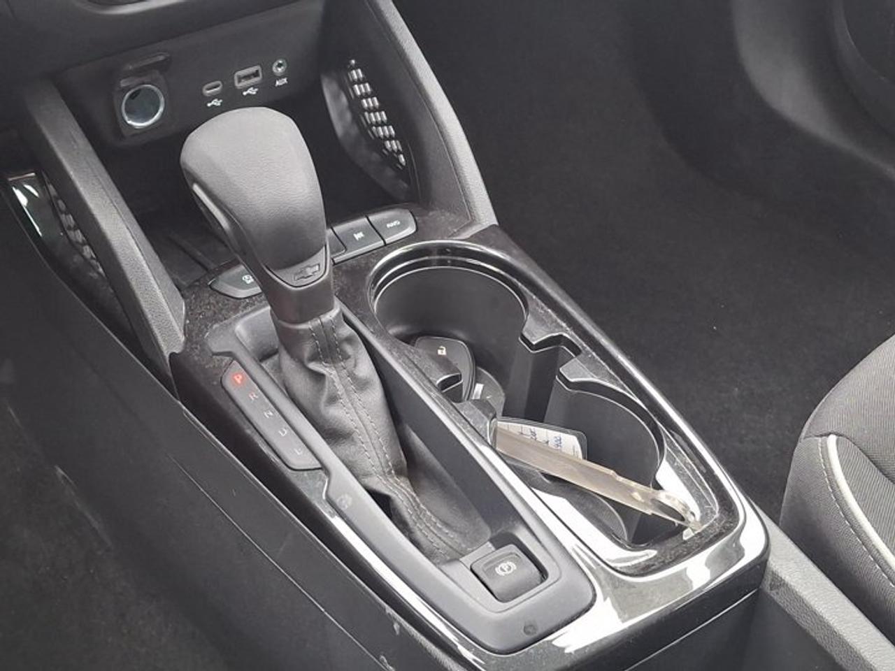 2023 Chevrolet TrailBlazer LT AWD | Heated Seats | CarPlay + Android | Remote Start | Rear Cam | and More ! Photo